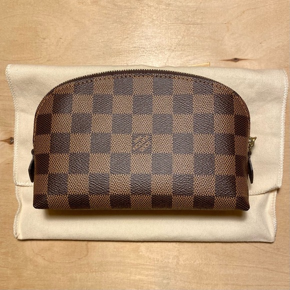 Louis Vuitton Cosmetic Pouch PM in Damier Ebene - Picture 2 of 10